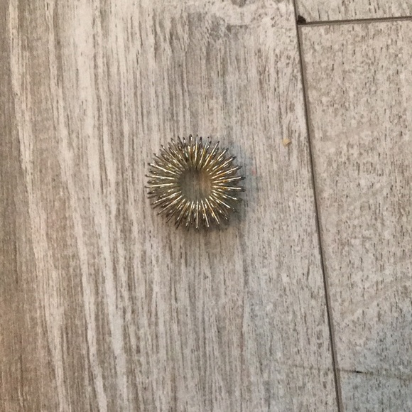 8 Fidget Rings - Picture 3 of 4